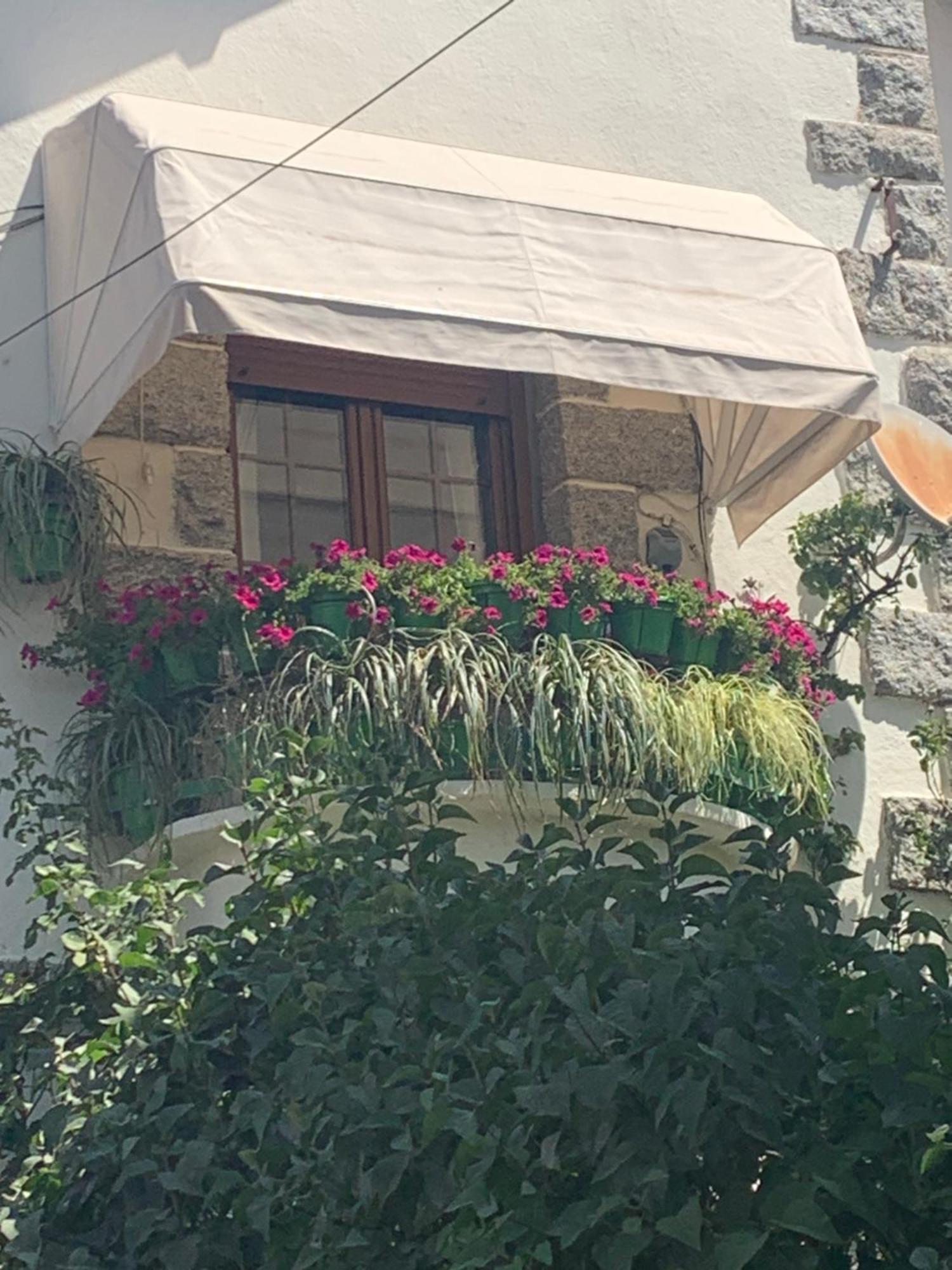 El balcón de Araceli Cercedilla Exterior foto